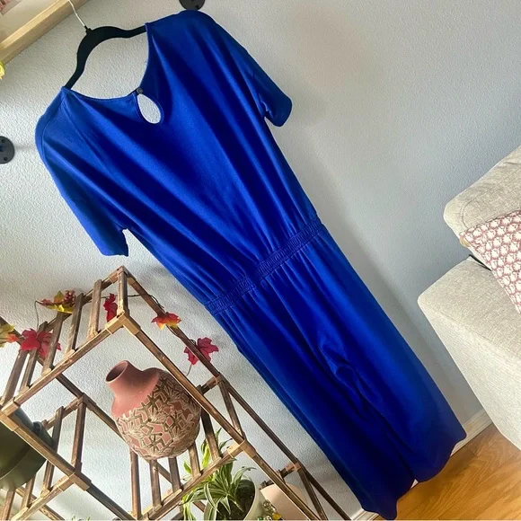 Elegant Royal Blue Jumpsuit, size Medium - Picture 5 of 13